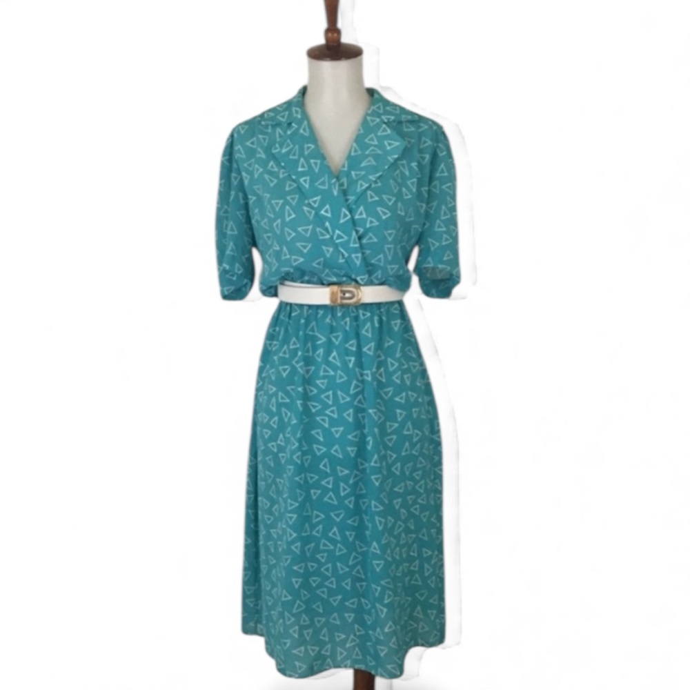 Vintage A-Line Dress Women’s M Turquoise Triangle‎ Short Sleeve V-Neck Day